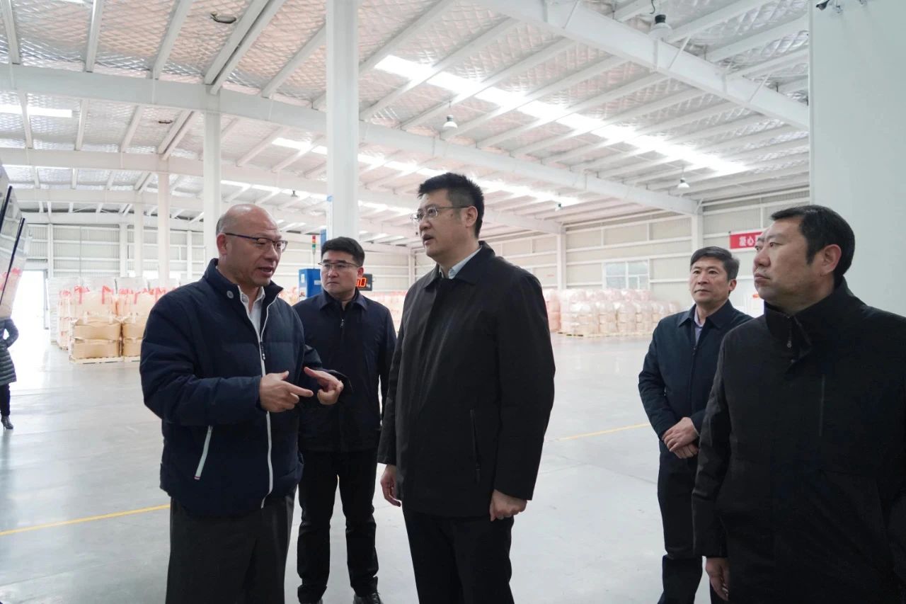 送温暖，提信念，谋发展1.jpg